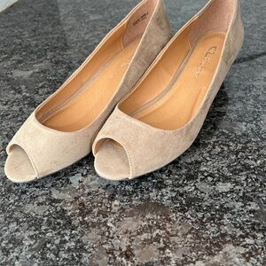 CL By Laundry open toe wedge shoe- size 8